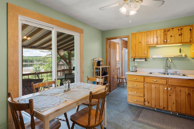 16-web-or-mls-652_330th_Ave-110.jpg | Image 10