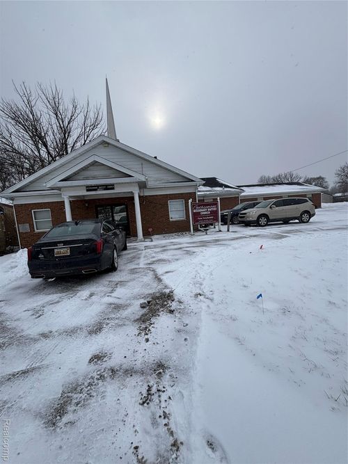 1258 E Humphrey Avenue, Genesee Charter Township, MI, 48505 | Card Image