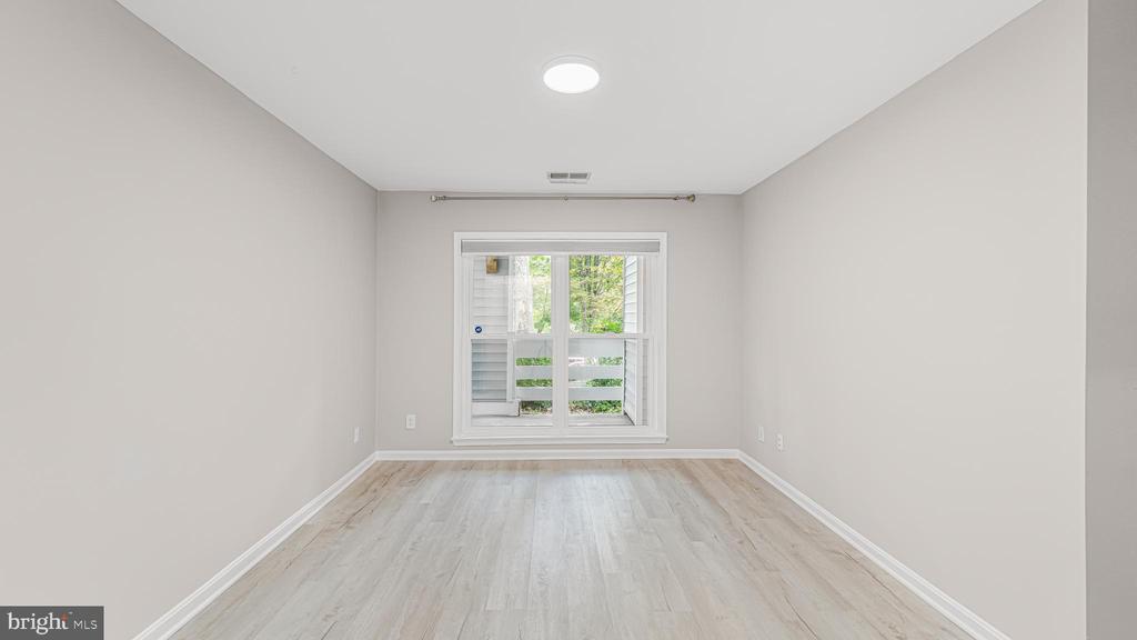 Residential in OAKTON 5