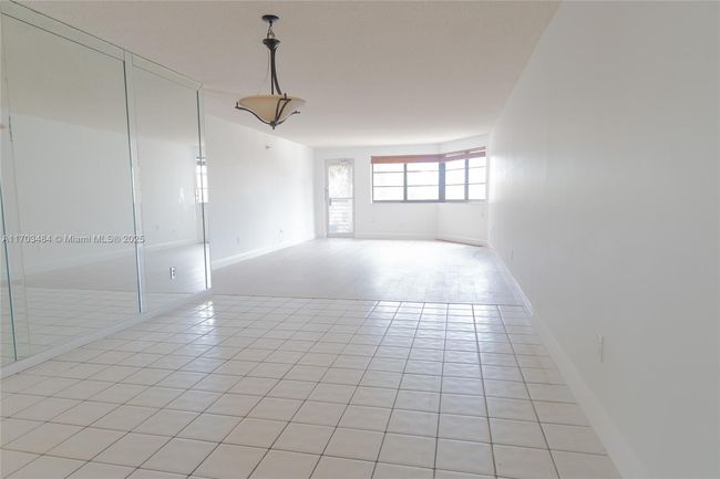 APT-402 - 20840 San Simeon Way, Condo with 2 bedrooms, 2 bathrooms and null parking in Miami FL | Image 17