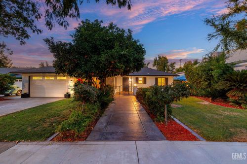 2810 19th St, Bakersfield, CA, 93301-3225 | Card Image