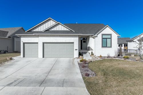 4961 N Emerald Ct, Maize, KS, 67101-8716 | Card Image