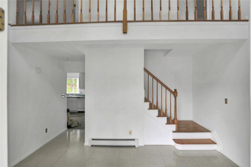 176 Lower Sheep Pasture Rd, East Setauket, NY, 11733-1826 | Card Image