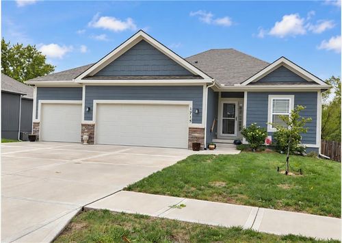 1715 Johnston St, Liberty, MO, 64068-2797 | Card Image