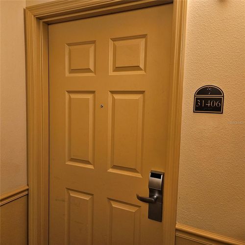 31406-8101 Resort Village Dr, Orlando, FL, 32821-5616 | Card Image