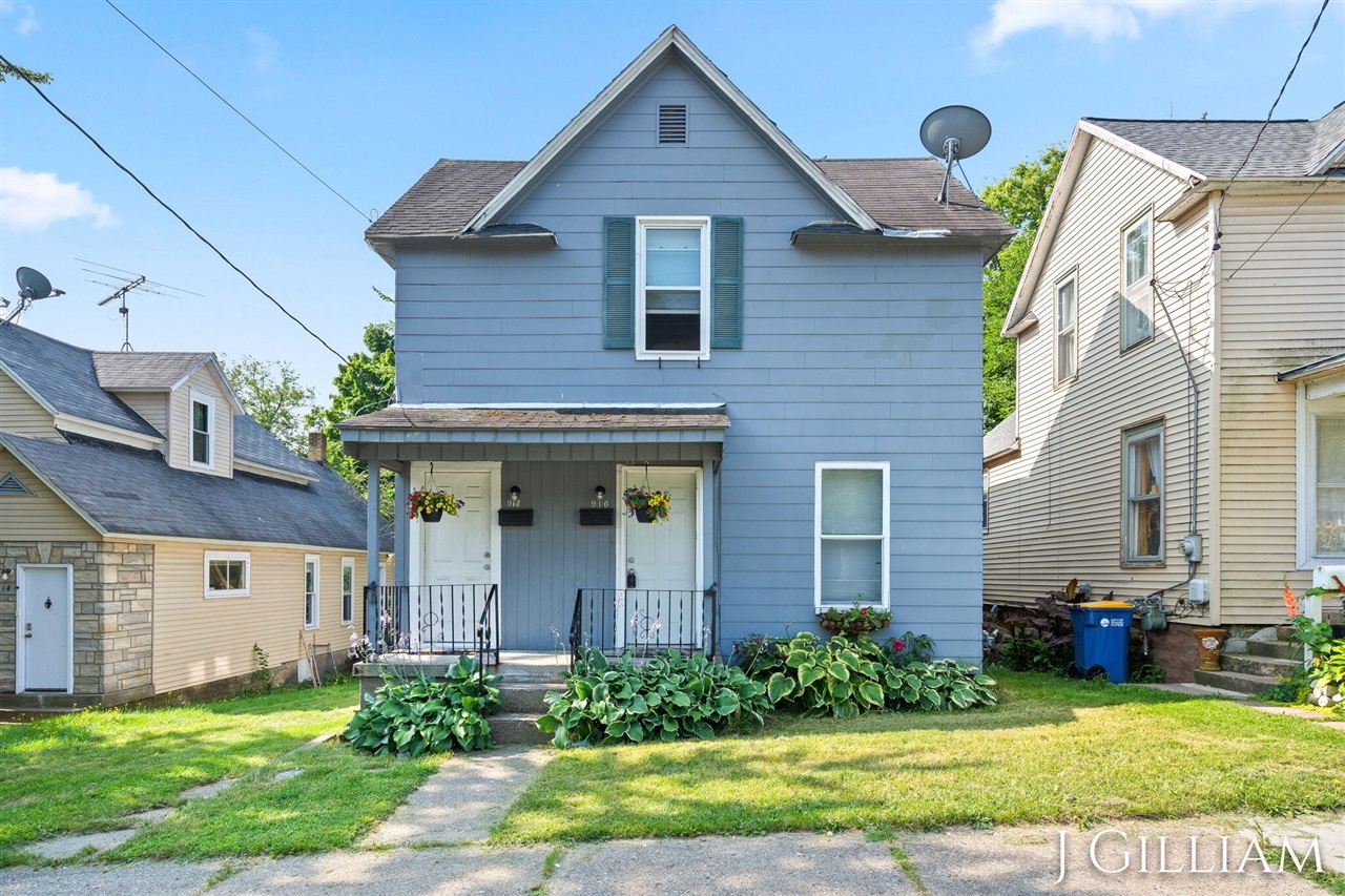 Hall St, Grand Rapids, MI 49507
