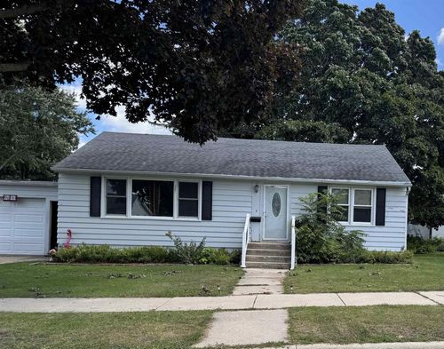 1816 17th Ave, Monroe, WI, 53566-3016 | Card Image