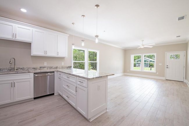 1722 Landing St, House other with 3 bedrooms, 2 bathrooms and 3 parking in Carrabelle FL | Image 13