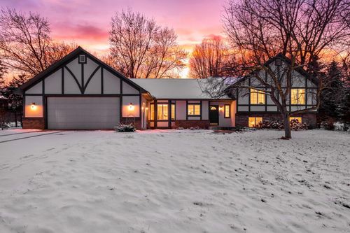 10230 60th Street Ln N, Stillwater, MN, 55082-8300 | Card Image