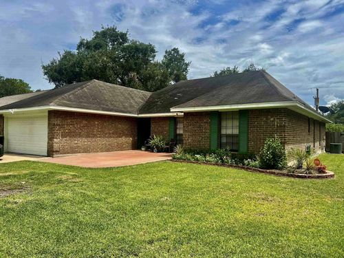 2816 La Mesa St, Bay City, TX, 77414-2798 | Card Image