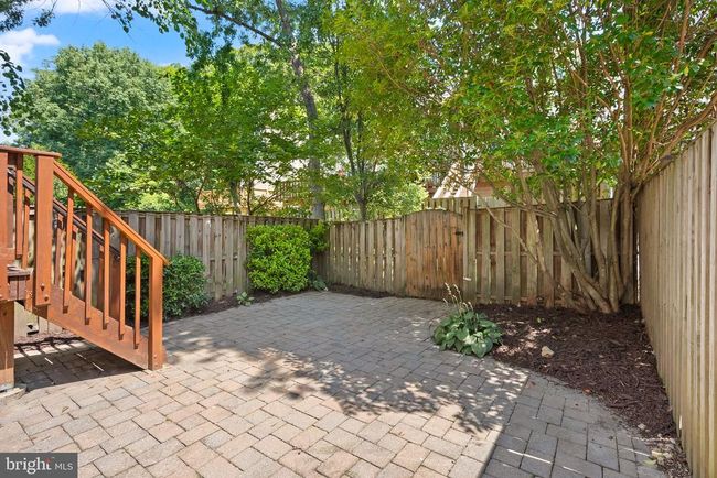 7390 Stream Way, Townhouse with 3 bedrooms, 4 bathrooms and null parking in SPRINGFIELD VA | Image 35