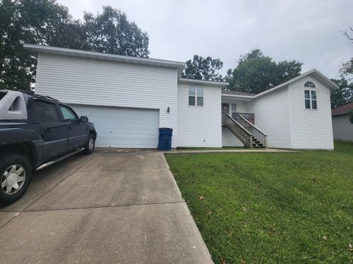 140 Clear Cove Dr, Reeds Spring, MO, 65737-8911 | Card Image