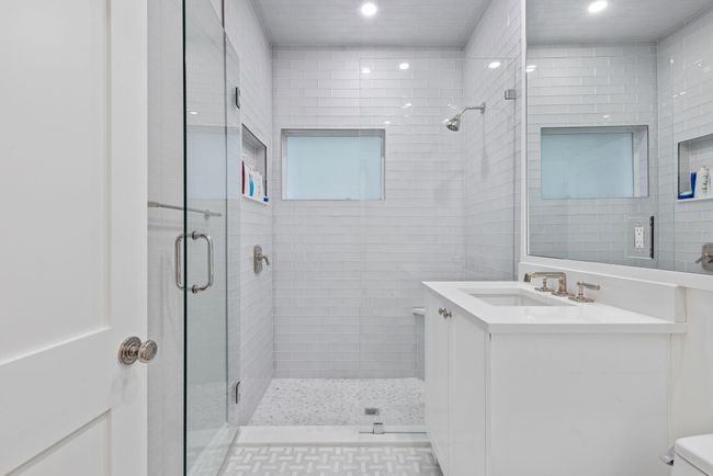 1010 - 311 Cocoanut Row, Condo with 3 bedrooms, 2 bathrooms and null parking in Palm Beach FL | Image 18