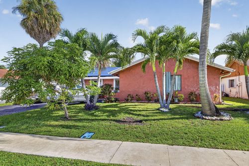 7513 Sw 7th St, North Lauderdale, FL, 33068-1373 | Card Image