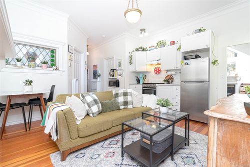 102-1120 Richardson St, Victoria, BC, V8V3C8 | Card Image