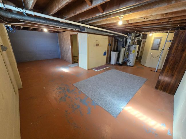 Basement storage & utilty room area | Image 34