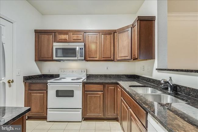 UNIT-1110 - 1601 Spring Gate Dr, Condo with 2 bedrooms, 2 bathrooms and null parking in MCLEAN VA | Image 15