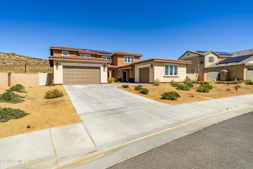 39342 Stallion Dr, Palmdale, CA, 93551-5685 | Card Image