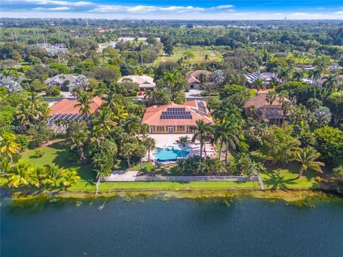 0-2161 Sw 131st Ter, Davie, FL, 33325 | Card Image