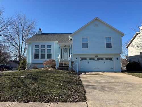 300 Hickory St, Gardner, KS, 66030-1484 | Card Image