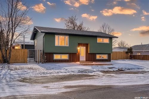 1438 Sioux Cres, Moose Jaw, SK, S6H7H6 | Card Image