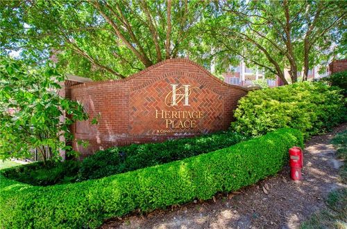 2304-211 Colonial Homes Dr Nw, Atlanta, GA, 30309-5201 | Card Image