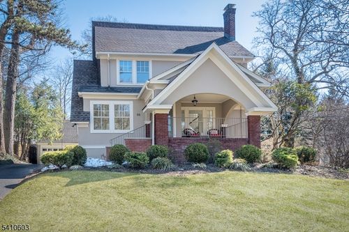 88 Beekman Rd, Summit, NJ, 07901-1723 | Card Image