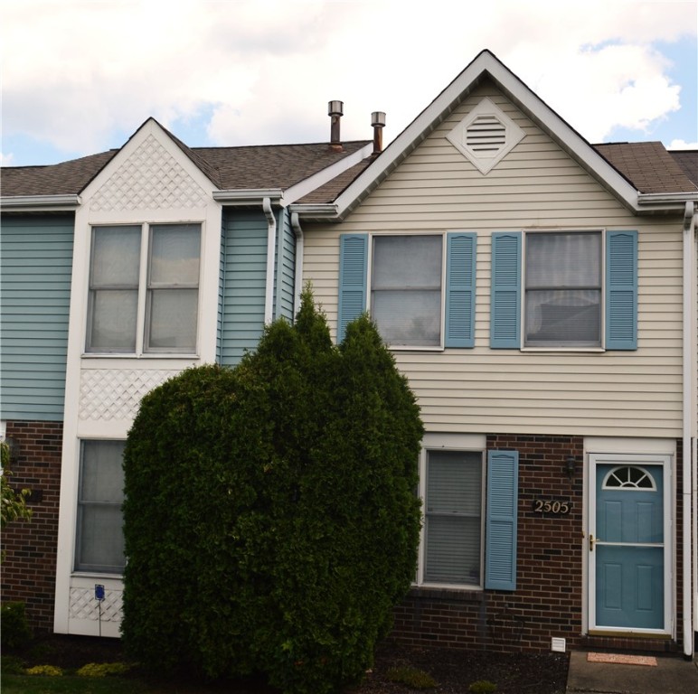 Hawthorne Dr, Oakdale, PA 15071