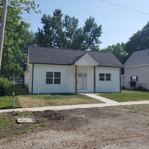 409 E Buckner St, Tuscola, IL, 61953-1043 | Card Image