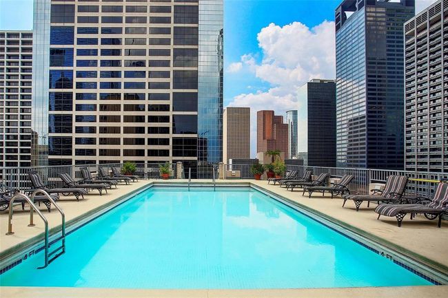 Rooftop Pool | Image 26