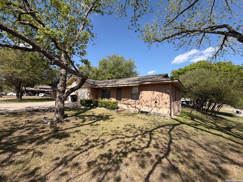 795 Albert St, New Braunfels, TX, 78130-3403 | Card Image