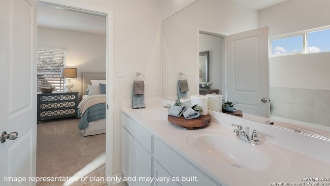 14815 Sabine Loop Rd, House other with 5 bedrooms, 4 bathrooms and null parking in San Antonio TX | Image 13