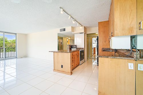 302e-2121 N Ocean Blvd, Boca Raton, FL, 33431-7890 | Card Image