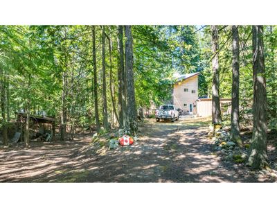 13507 Highway 3 A, House other with 3 bedrooms, 3 bathrooms and 2 parking in Boswell BC | Image 3