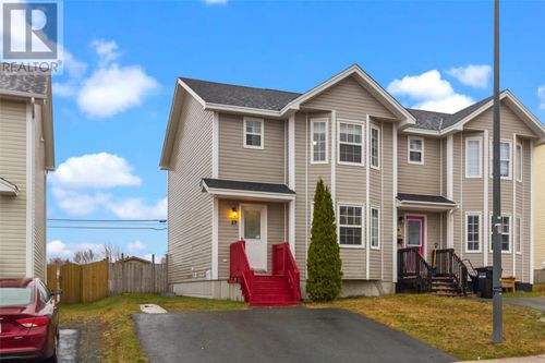 37 Maclaren Pl, St. John's, NL, A1B5E1 | Card Image