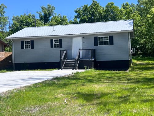 615 S 22nd St, Middlesboro, KY, 40965-1362 | Card Image