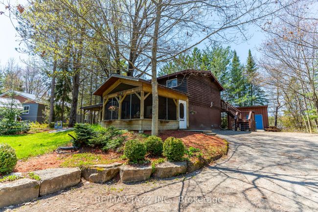 1092 Briscoe Dr, House other with 3 bedrooms, 2 bathrooms and 6 parking in Algonquin Highlands ON | Image 4