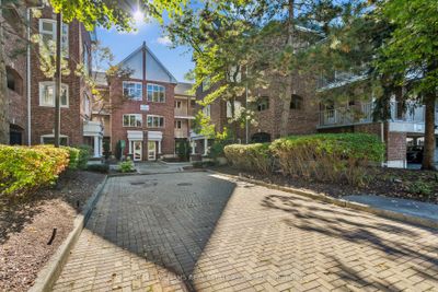 234 - 65 Bristol Rd E, Condo with 1 bedrooms, 1 bathrooms and 1 parking in Mississauga ON | Image 1