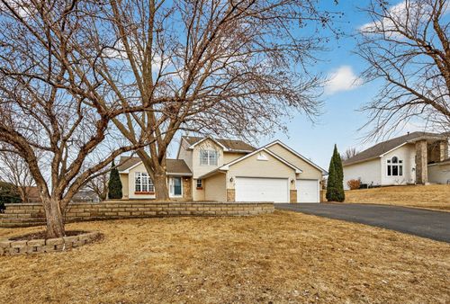 392 Pendryn Hill Curv, Woodbury, MN, 55125-7707 | Card Image