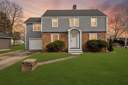 16 Squawfield Rd, Westfield, MA, 01085-4341 | Card Image