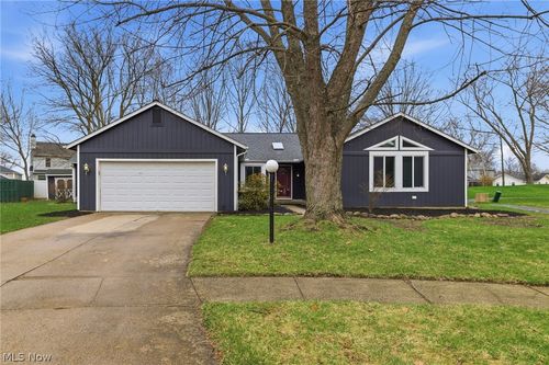 19595 Cross Trail N, Strongsville, OH, 44136 | Card Image