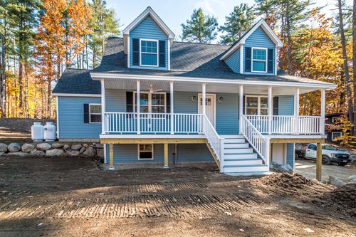 363 Main St, Fryeburg, ME, 04037-1132 | Card Image