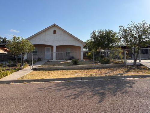 1234 Zarate Cir, Eagle Pass, TX, 78852-5855 | Card Image