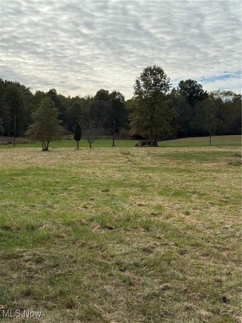 1657 Ridge Rd, Vienna, OH, 44473-9704 | Card Image