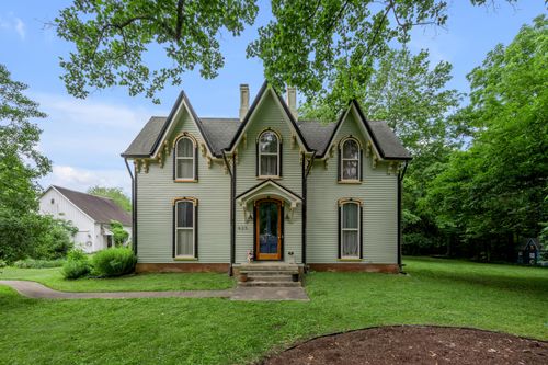 425 N Winter St, Midway, KY, 40347-1115 | Card Image