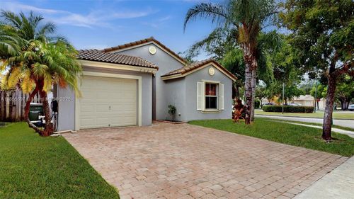 2004 Se 15th St, Homestead, FL, 33035-2605 | Card Image