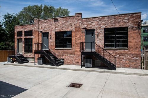 3-3002 Franklin Blvd, Cleveland, OH, 44113-3175 | Card Image