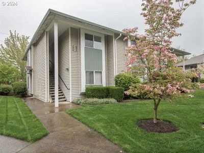 205 - 4824 W Powell Blvd, Condo with 2 bedrooms, 2 bathrooms and null parking in Gresham OR | Image 1