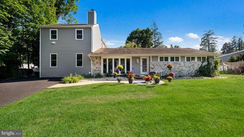 1341 Carol Rd, Meadowbrook, PA, 19046-2505 | Card Image