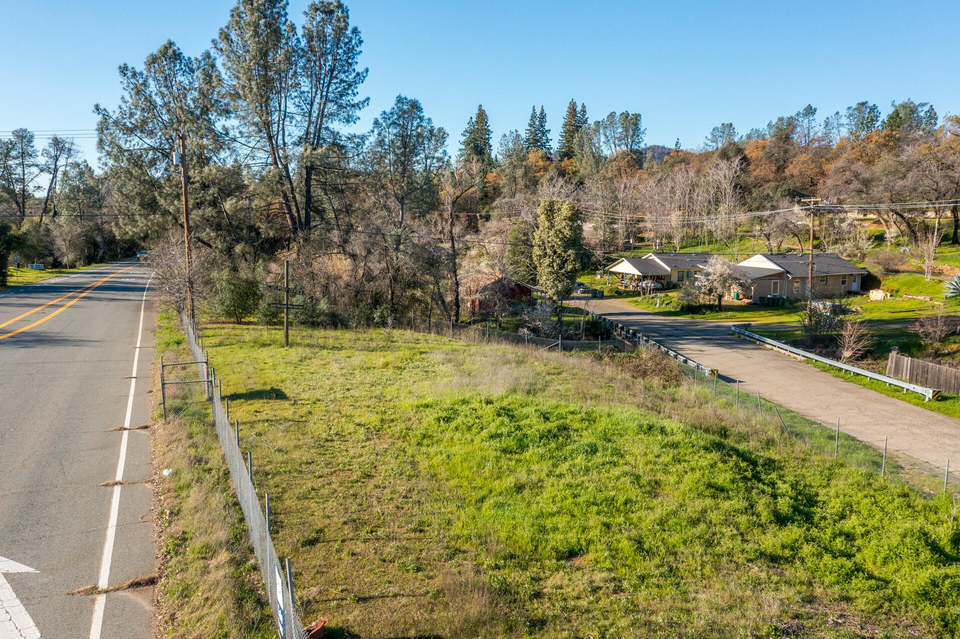 Land in Shasta Lake 3